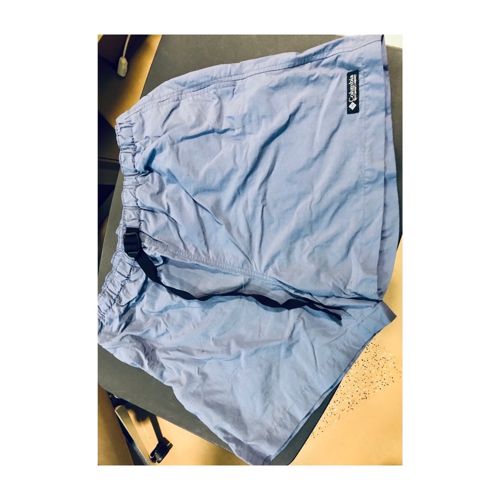 Men’s vintage Columbia board shorts. 5.5 in inseam